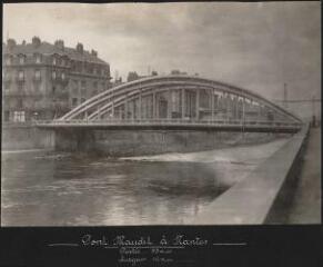 Pont maudit à Nantes.