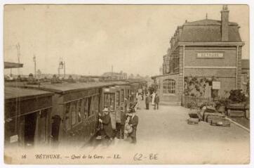 Béthune (Pas-de-Calais), quai de la gare.